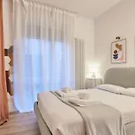 Just Urban - With Balcony - San Siro Апартаменты *