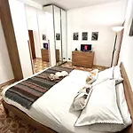 Apartment Casacarmela 7min Linate 4min Unipol Arena-near Station & Fast Wifi-tram Diretto Per Il Duomo