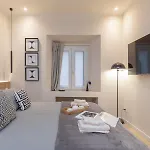 Brera Exclusive - New With Terrace, Near Parking * Milão