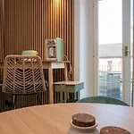 Bright Top-floor With Private Terrace شقة ميلان
