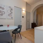 Living Arco Della Pace شقة *