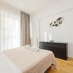 Bnbest San Siro 6 Pax Apartment *