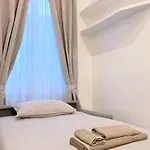 San Barnaba Boutique - Duomo & Policlinico * מילאנו