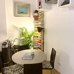 Cozy In The Center דירה