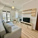 דירה Metro M3 S&m Home, Comoda Soluzione Di Design, Con Collegamento Diretto A Duomo Di Milano, Stazione E Porta Garibaldi מילאנו