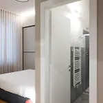 Elegance, Comfort And Charm In Moscova Milão
