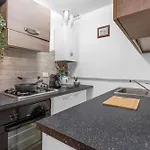 -duomo- Navigli-modica House شقة *