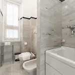 4 Min From Porta Genova Station With Whirlpool Apartman