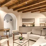 Seety Porta Romana Statue Apartment *