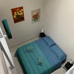 Bronz House Mediolan