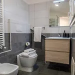 Apartament House241 Bocconi