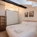Characteristic 2 Double Bedroom Apartamento