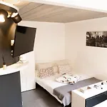 Apartamento Isola Loft 5 Minutes Walk From Garibaldi Station Milão