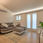 S&m - Penthouse With Terraces In Appartement Milaan
