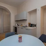 شقة Living Arco Della Pace *