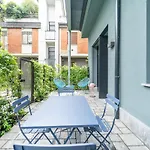 With Terrace And Pool, 5 Min From The Martesana Daire *