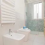 Modern One-bedroom With Terrace - Naviglio Martesana Apartament *