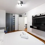 Lejlighed Parcheggio Gratuito - New 1bdr Con Terrazzo Milano
