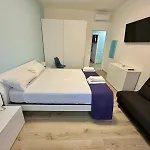Lucania Azzurra Apartment, Elegante E Confortevole, Con Metro M3 Sotto Casa, Collegamento Diretto A Duomo Di E Stazione Lägenhet Milano