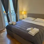 Easy Italy Duomo Apartment *