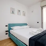 Just Urban - Strategic 1-br With Balcony - Duomo And Life * Milano