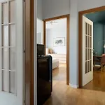 Apartment Guesthost - Cozy In Dergano *