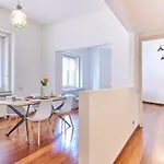 Porta Nuova Luxury 8 Minutes From The Duomo, With Ac And Wifi דירה