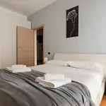Apartment Guesthost - De Angeli Elegant
