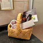 Apartment Casacarmela 7min Linate 4min Unipol Arena-near Station & Fast Wifi-tram Diretto Per Il Duomo *