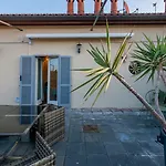 شقة Bright Top-floor With Private Terrace ميلان