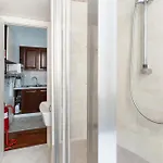 Guesthost - M5 Isola Comfy Apartment