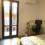 Cozy In The Center Apartament