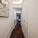 The Seven Stars - Montenapoleone Apartment Milan