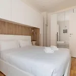 Guesthost - Modern In Corvetto 아파트 밀라노