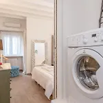 Modern One-bedroom Flat Near Corso Appartement Milaan
