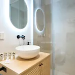 Design With Private Street Entrance * Milano