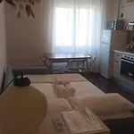 15 Min From The Cathedral, Spacious, Bright, Elevator, Wi-fi
