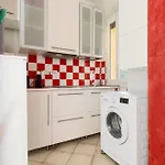 شقة Guesthost - Certosa Cozy Flat With Balcony *