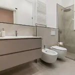 Luxury 2-bedroom Station Milan
