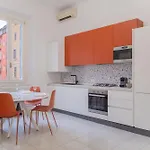 Porta Romana Gateway - New Roomy Apartment *