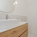 Modern One-bedroom With Terrace - Naviglio Martesana Apartament Mediolan