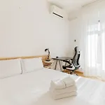 Guesthost - Stylish Flat In Navigli District Milán