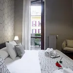 Borromei, 11 - Eleganza In Pieno Centro Apartamento