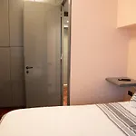 Ampio Trilocale Nel Cuore Di - 97mq Di Comfort 公寓 *