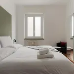 Apartamento Guesthost - Morazzone Bright And Cozy Design Flat