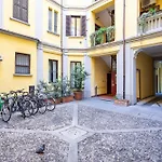 Commenda 21 Comfort Ed Eleganza Nel Cuore Di * Milan