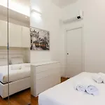 Apartment Youhosty - Falcone 7 *