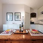 Apartment Urban House View 2 - Navigli Milan
