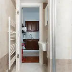 Guesthost - M5 Isola Comfy Apartment Milan