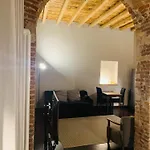 Apartamento Hostmate - - Via Cirillo - Arco Della Pace